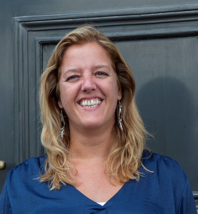 Column Patricia van der Put